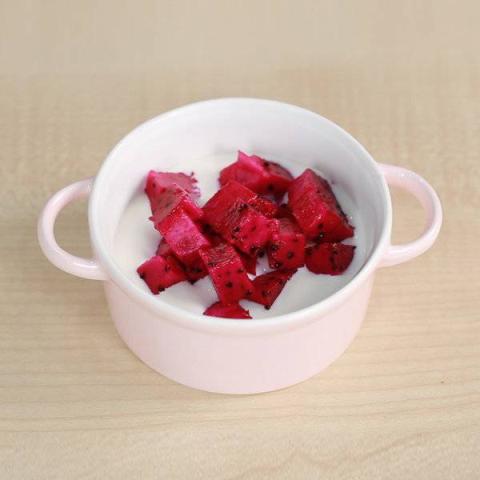 酸奶(果料)的热量