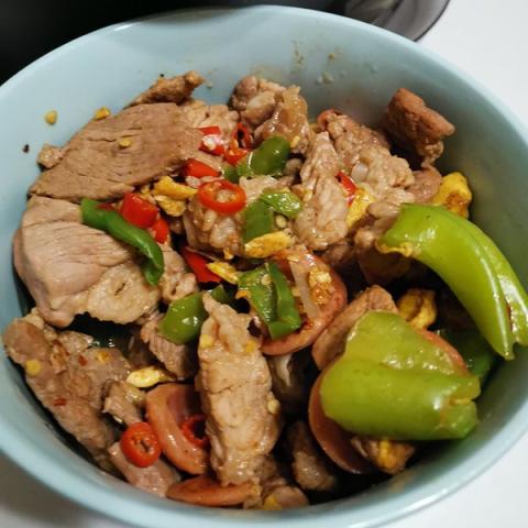 农家小炒肉的热量