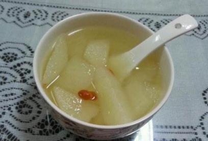 冰糖炖雪梨的功效与作用